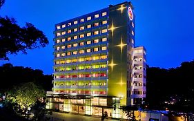 Re Hotel Singapore